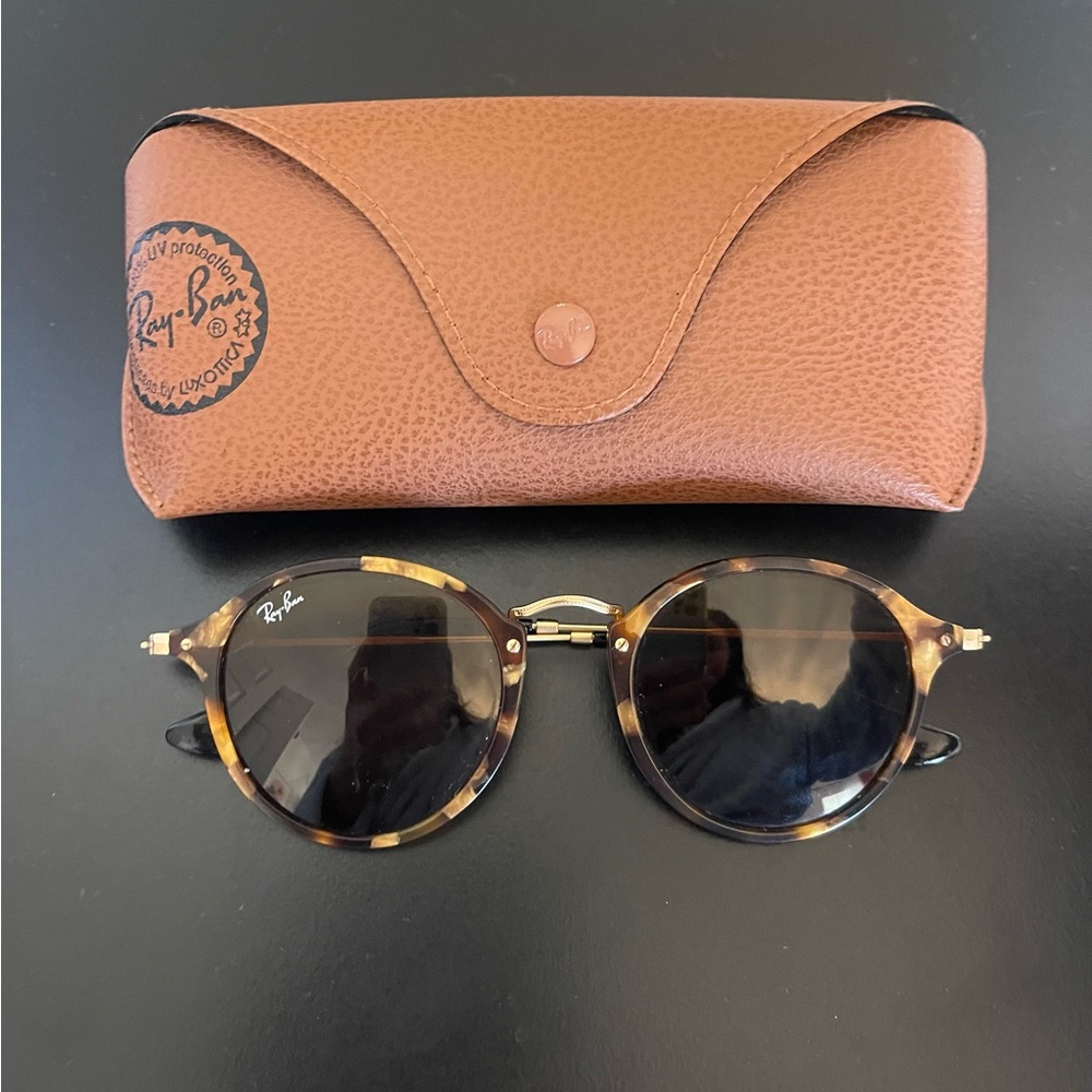 Round Fleck Ray Bans